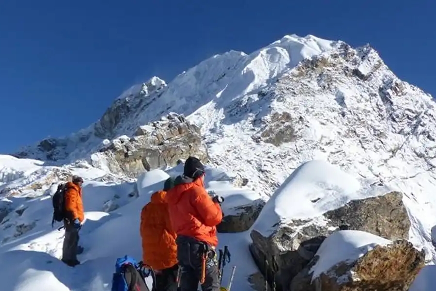 Lobuche Peak Climbing with Everest Base Camp Trek