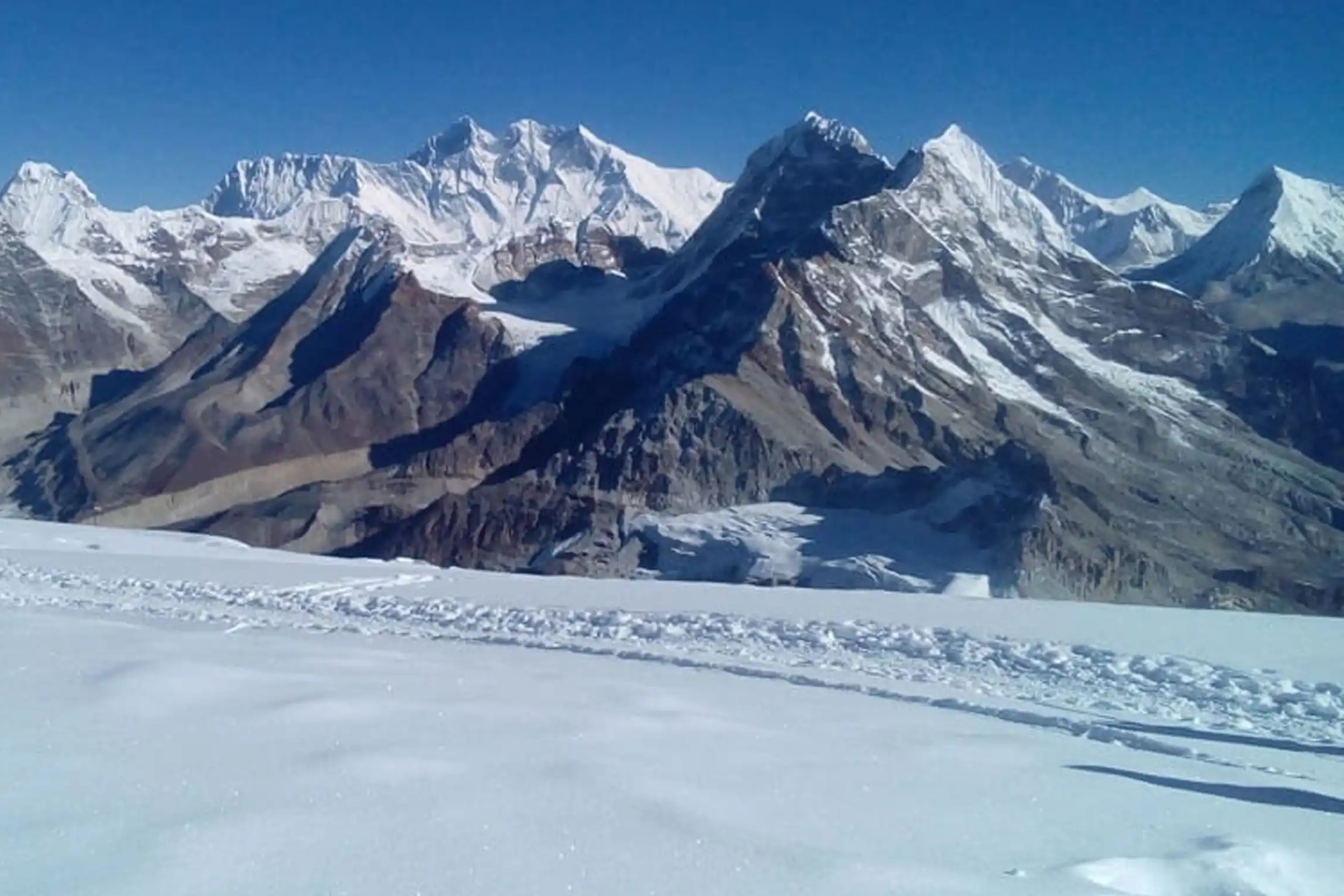 Mera Peak climbing and Amphu Laptsa Pass