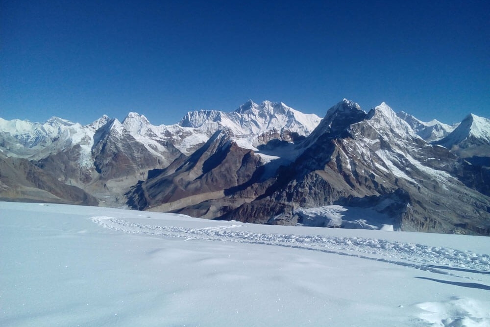 Mera Peak climbing and Amphu Laptsa Pass