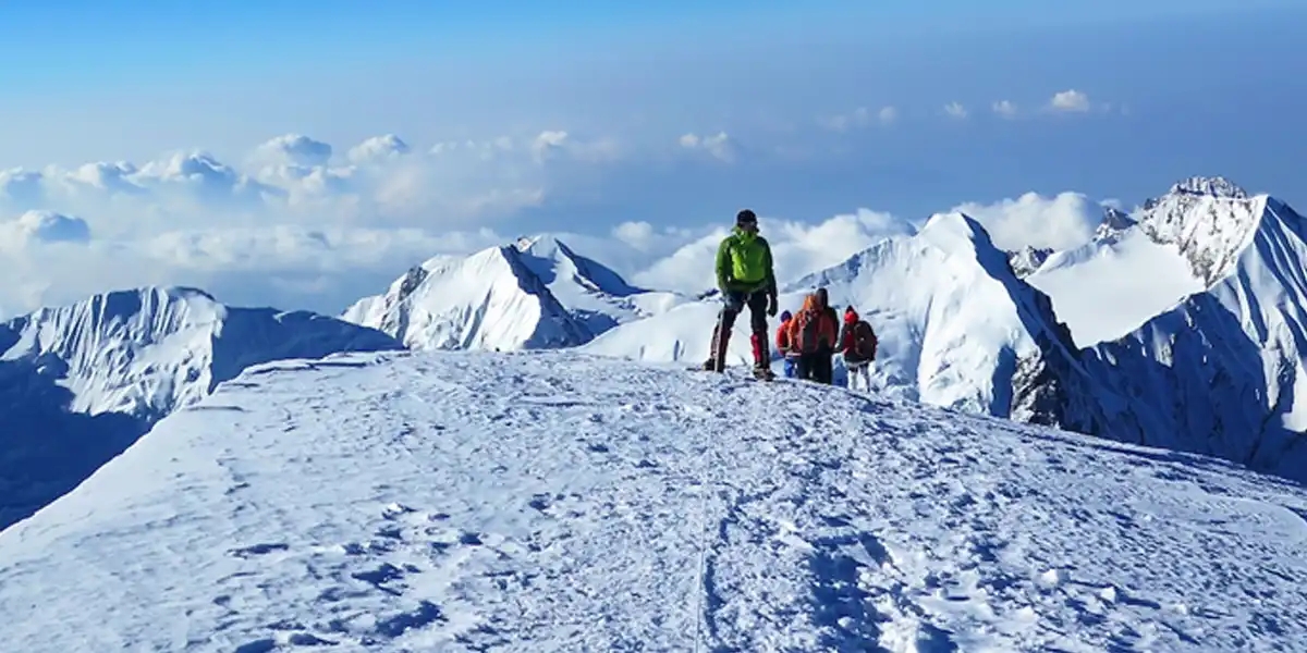 Pisang Peak Climbing